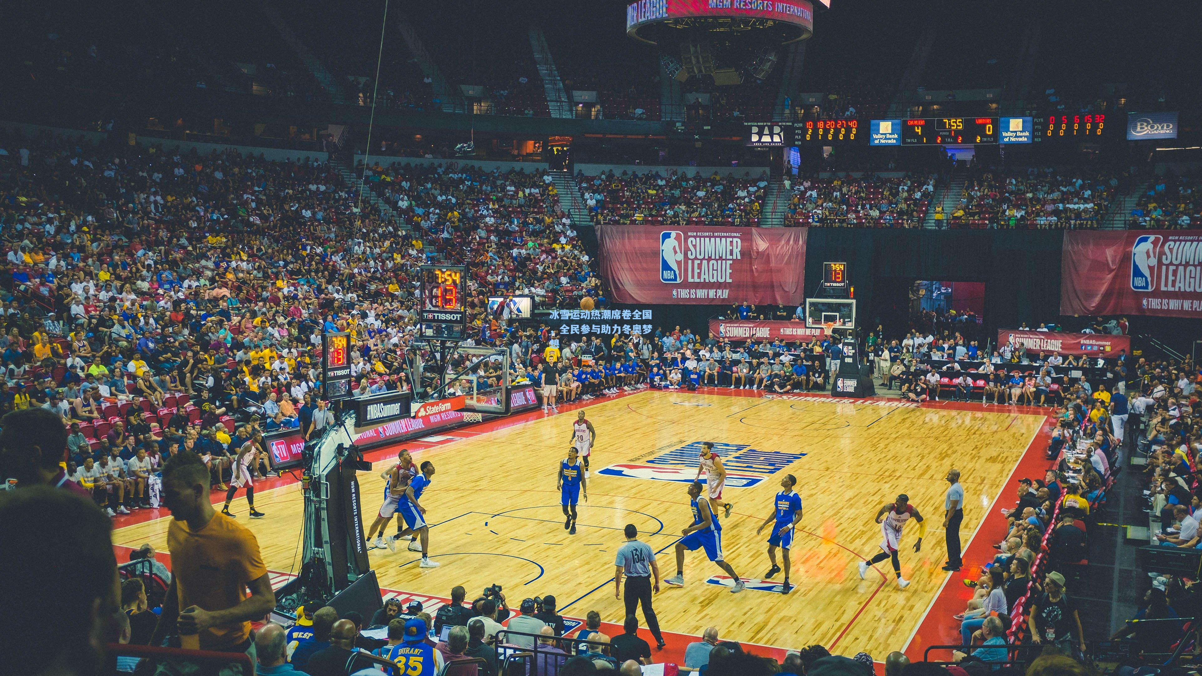 【星空体育官网下载入口】冰雪运动热潮席卷全国，全民参与助力冬奥梦想